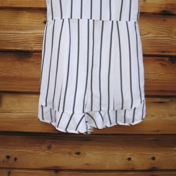 NWT Intermix Rachel Flutter Sleeve Linen Blend Romper Shorts - Picture 6 of 10